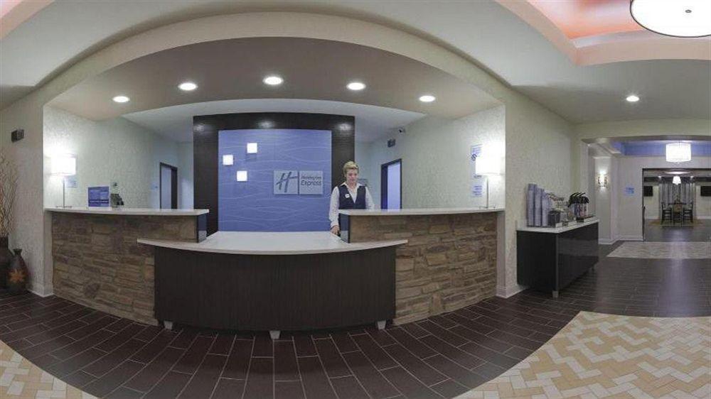 Holiday Inn Express Fulton By Ihg Exterior photo